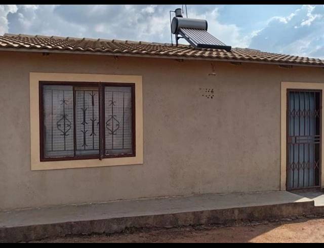 2 BEDROOM HOUSE FOR SALE IN SOSHANGUVE EAST